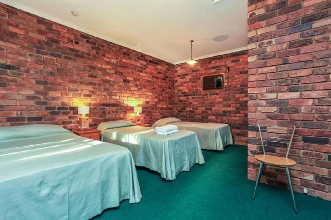 Fernvale Hotel Motel Australia