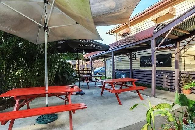 Fernvale Hotel Motel